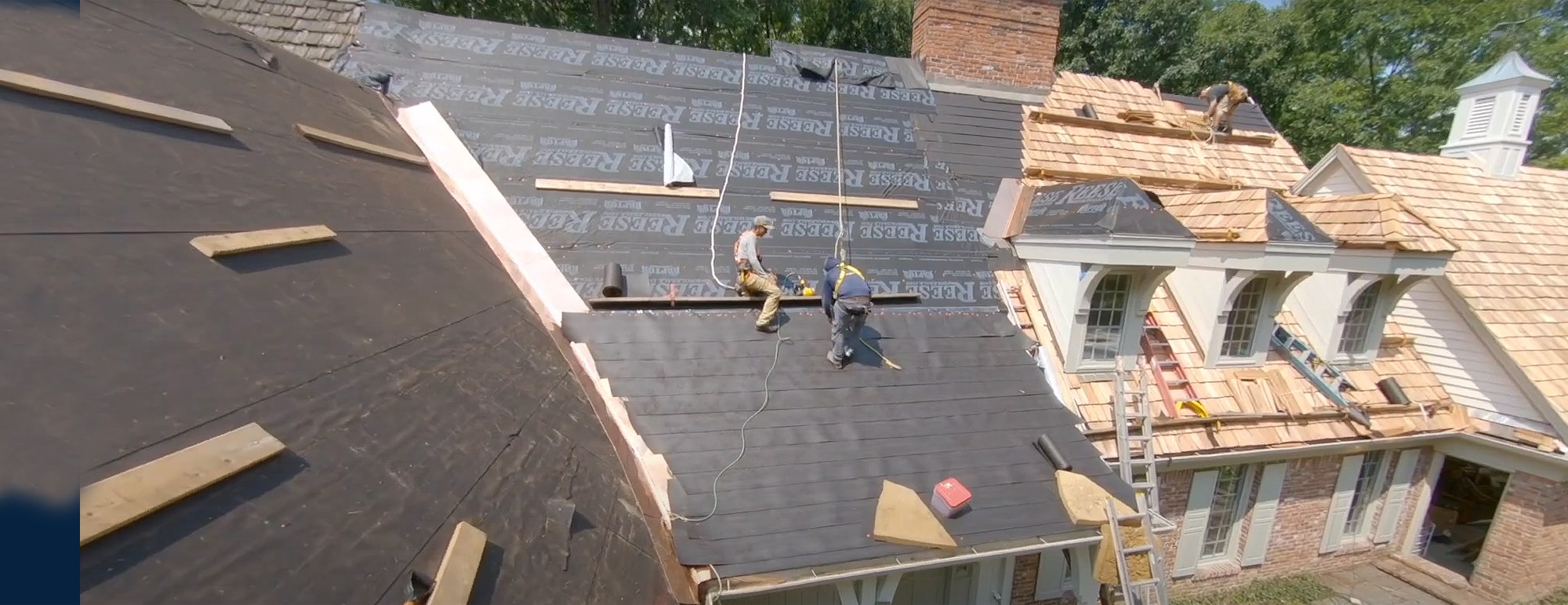 Roofing Contractors Replacing Shingles in Indianapolis, IN