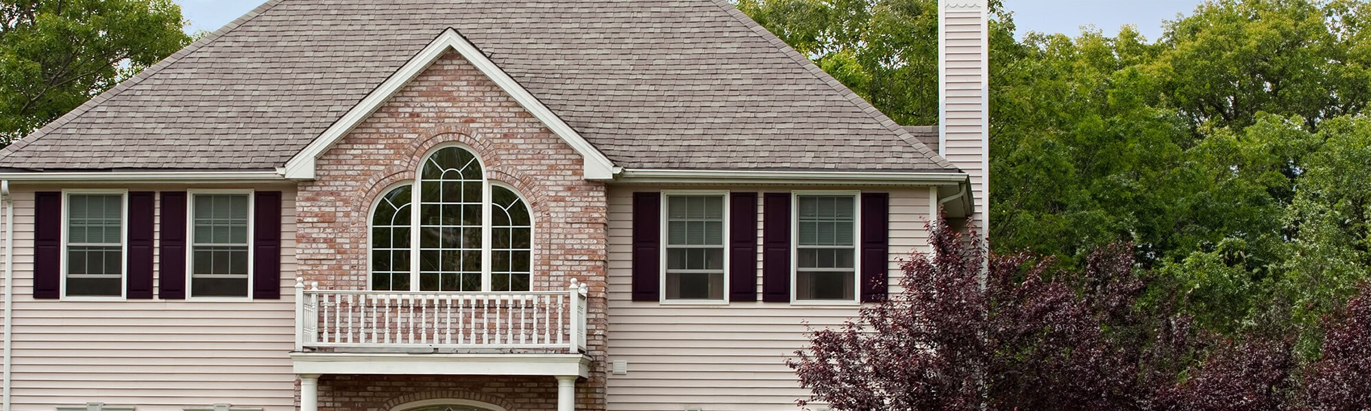 large residential shingle roof in sheridan