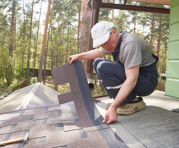 Roof replacement contractor in Greenwood, IN